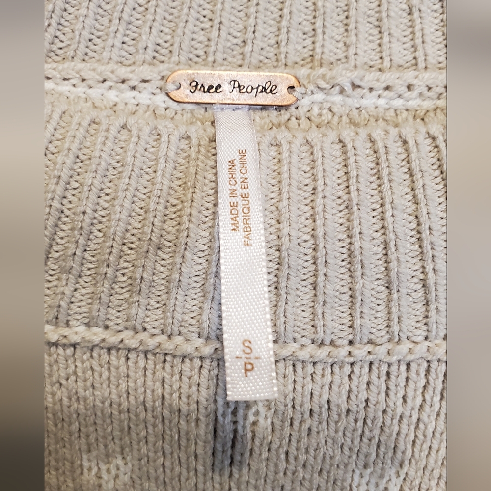 9. NWOT - Free People Easy Street Cropped Pullover Sweater - Picture 6 of 11